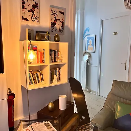 Eden - La Baigneuse ז'ואן-לה-פינס