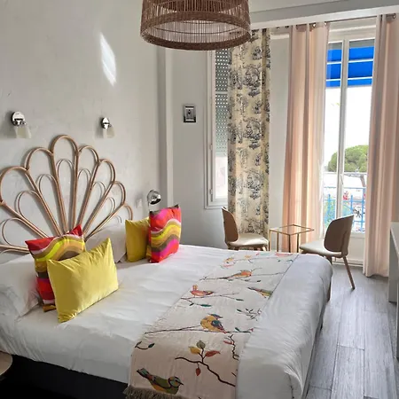 Eden - La Baigneuse מלון