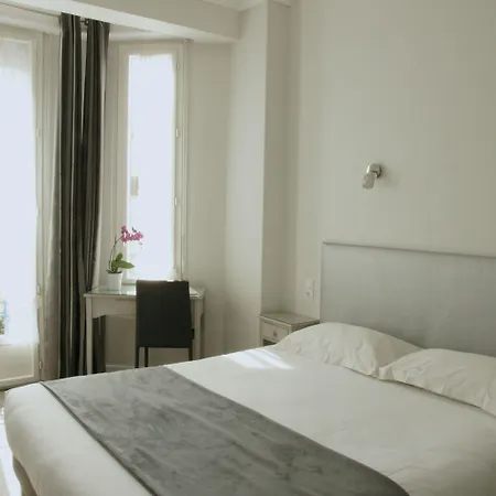 Eden - La Baigneuse מלון