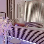 Eden - La Baigneuse ホテル