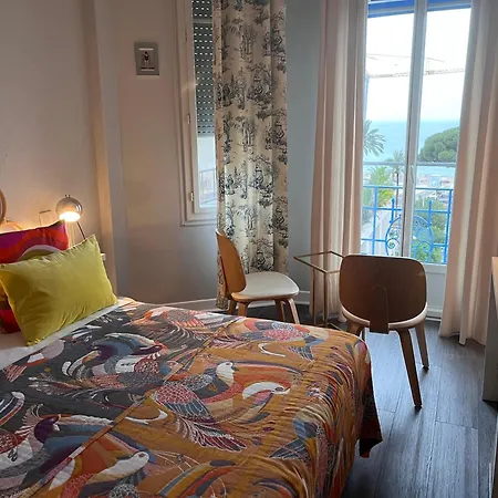 Hotel Eden - La Baigneuse 3*