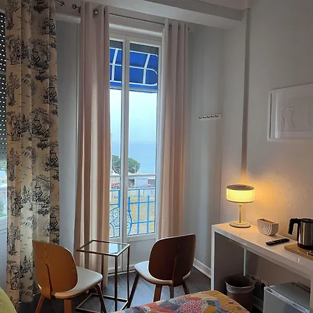Otel Eden - La Baigneuse 3*