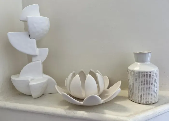 Отель Eden - La Baigneuse Жуан-ле-Пен