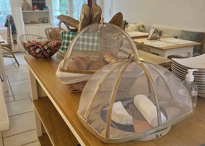 Eden - La Baigneuse Готель Жюан-ле-Пен